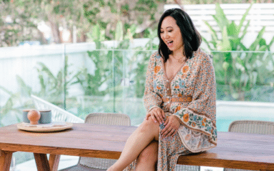 A Shining Client: The Spaciousness Of Doubling Down On A Mastermind-First Business with Sora Schilling